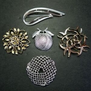 Set of 5 Vintage Signed Sarah Coventry Silver and Gold Tone Brooches 60's-80's